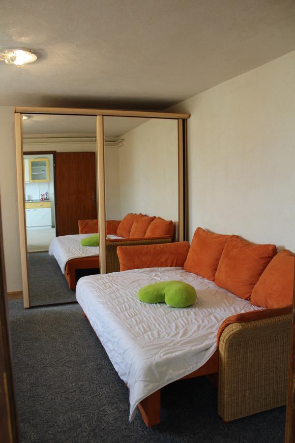 Apartment Apartman Breka *