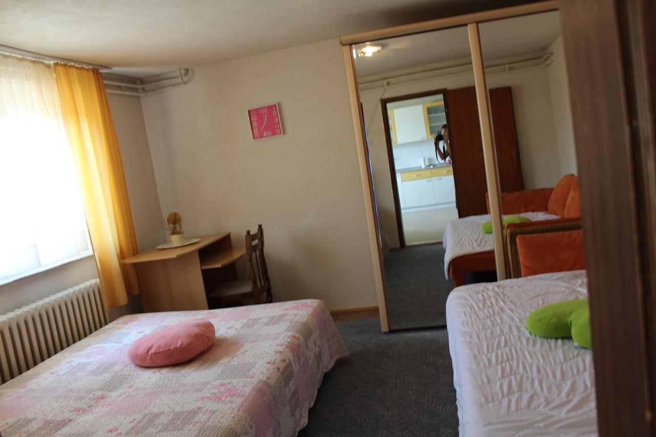 Apartment Apartman Breka *